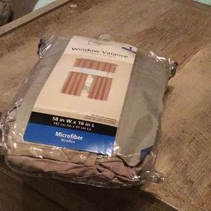 Curtain good Condition